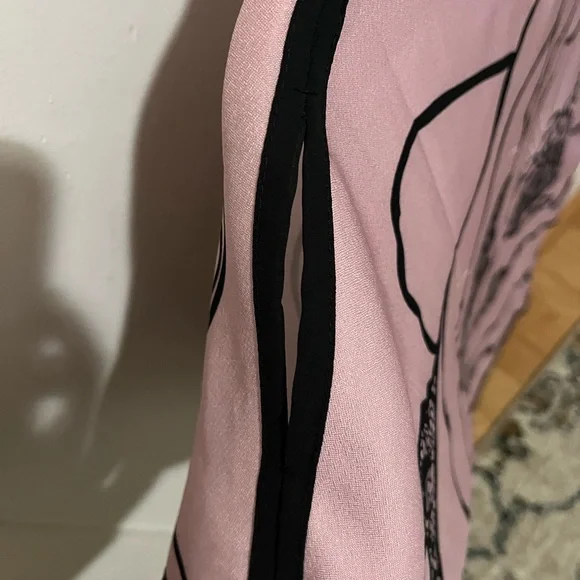 Pink / Rose Abstract Floral Line Print Cutout Sleeve Top Size Large L - Picture 5 of 6